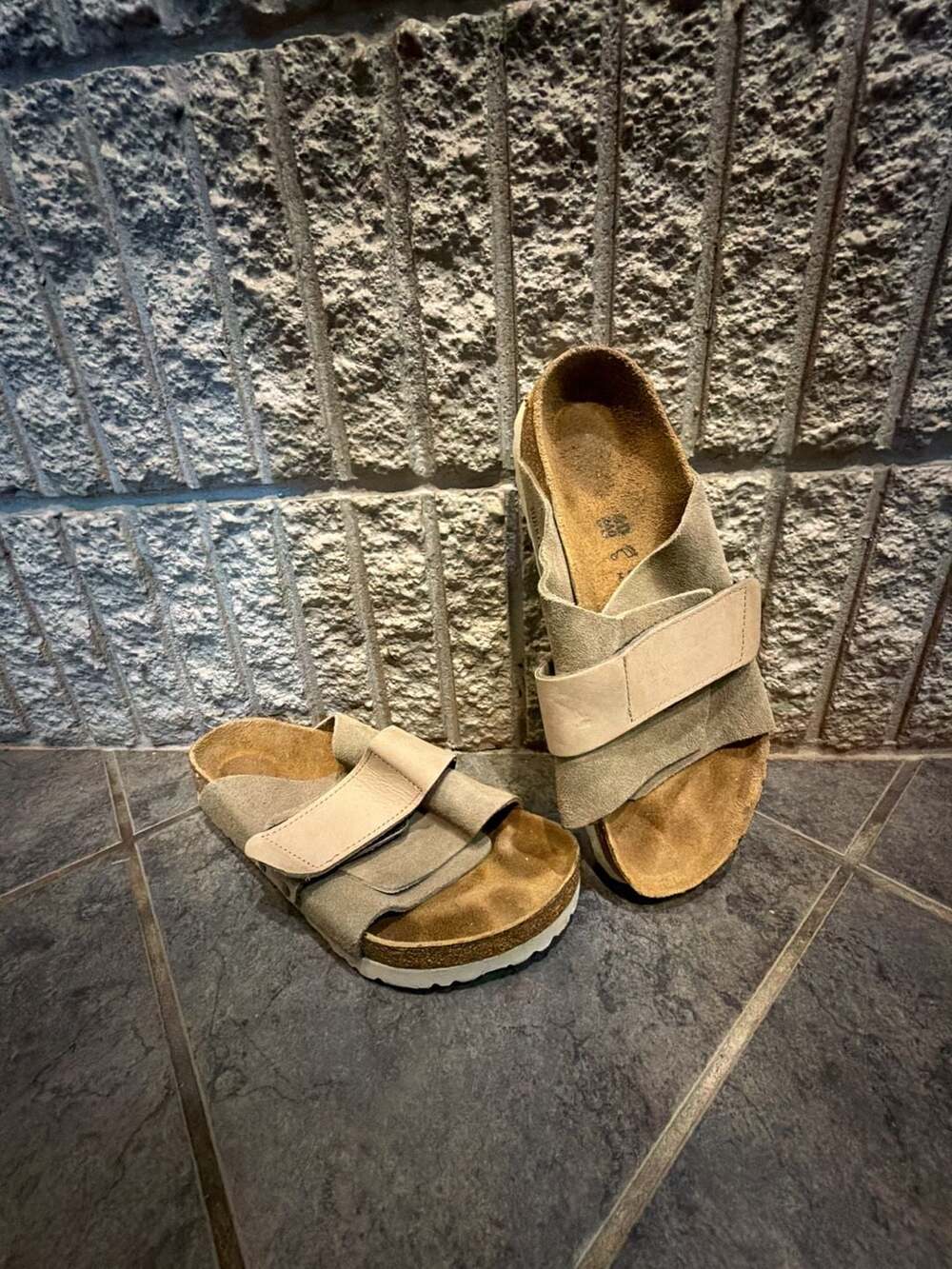 Birkenstock Kyoto Size 40 Taupe Suede Sandals